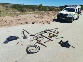 Polisiehonde trek vermeende kabeldiewe vas