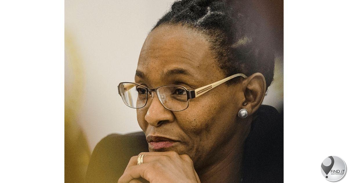 Regter Mandisa Maya aangemoedig om die pos van hoofregter te 'weier'