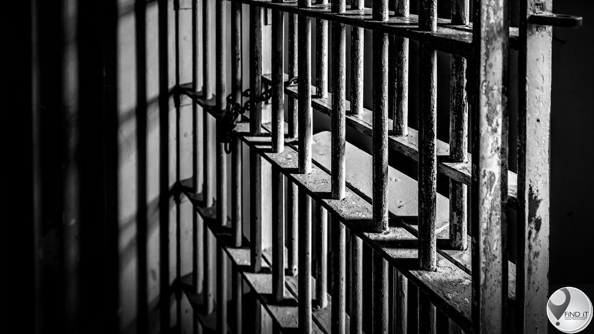 Tronke op ‘lockdown’ na twee se dood in massa-geveg