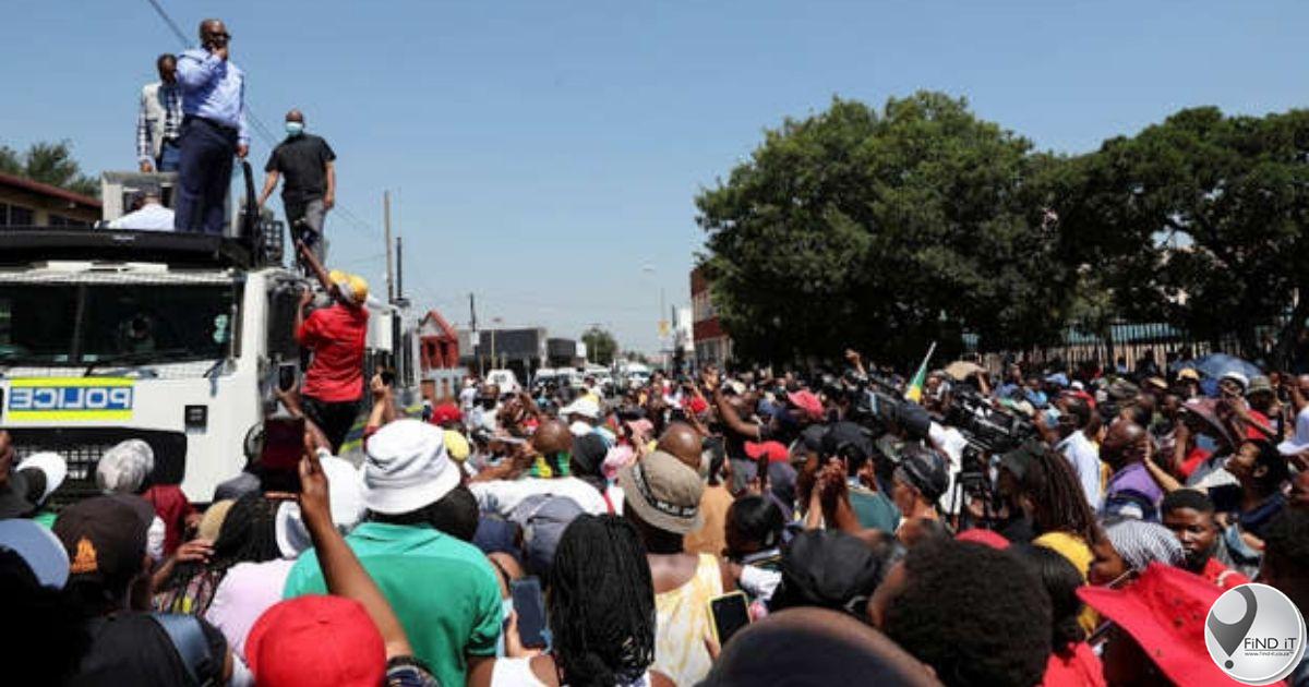 Parents say racism rife at Hoërskool Jan Viljoen