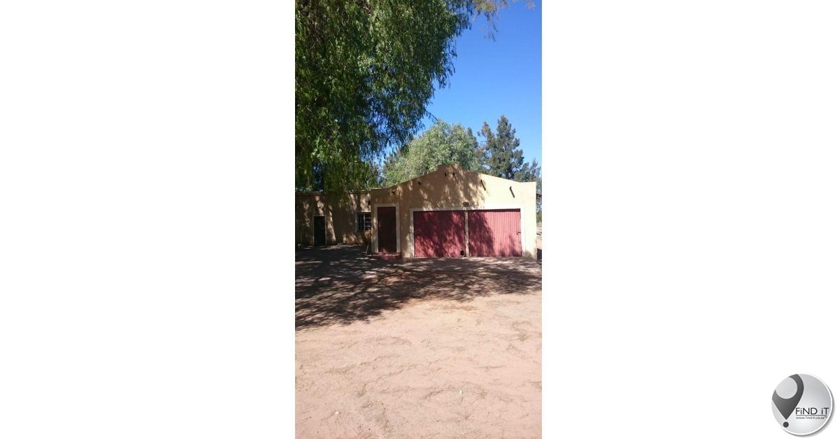 Farm House te let, 25 km on Magersfontein gravel road
