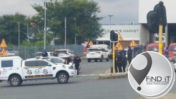 Deadly shoot-out at Joburg mall - four suspects dead and one critically injured