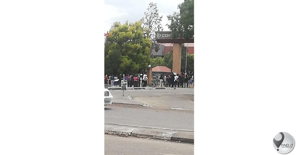 Studente in Bloemfontein neem aan vreedsame protes-aksie deel