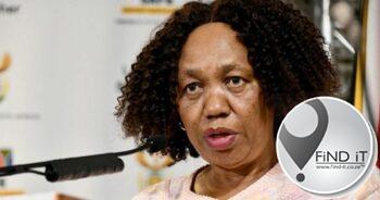 Die minister van basiese onderwys sê kinders vaar swak op skool omdat hulle in Engels onderrig word