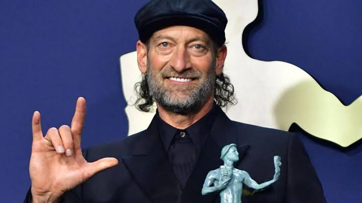 Dowe Troy Kotsur se toespaak by Oscars laat interpreteerder in trane (Foto: Media Leaflets)