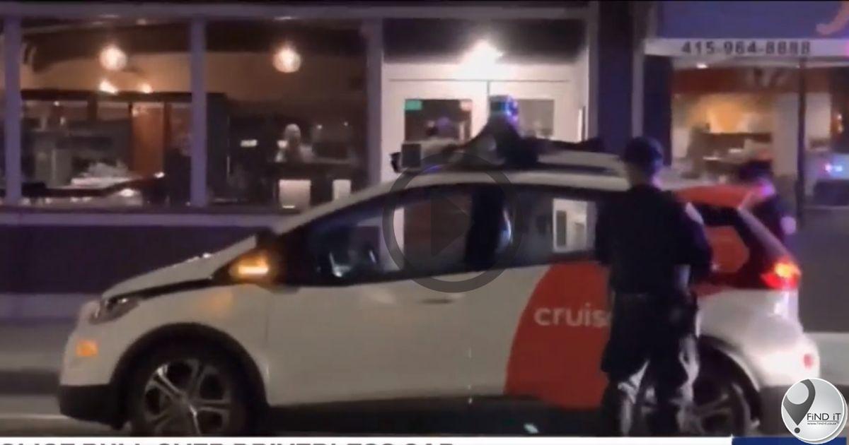 KYK: Polisie verbaas toe hulle motor sonder bestuurder aftrek