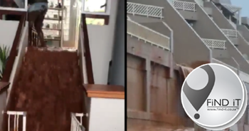 Kyk: Skrikwekkende modderstortings spoel deur huise in Durban