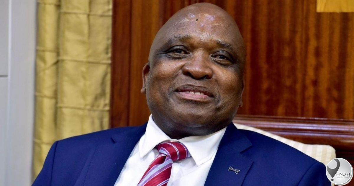 Health Minister extends public consultation period for health regulations