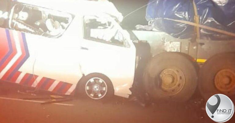 Twee ER24-paramedici is dood in vragmotorongeluk op die N1