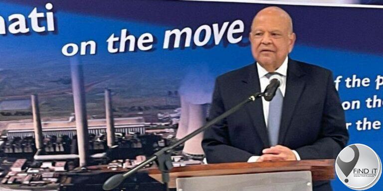‘Ons sal nie geïntimideer word nie’: Pravin Gordhan oor Wits lesing ontwrigting