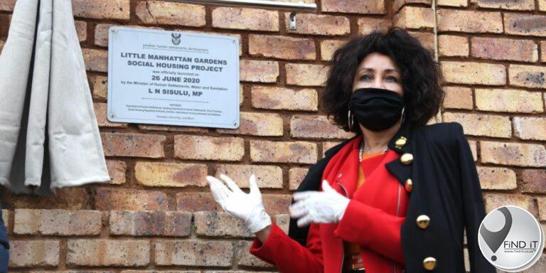 Lindiwe Sisulu wil hê skole moet '50% swart, 50% wit' wees