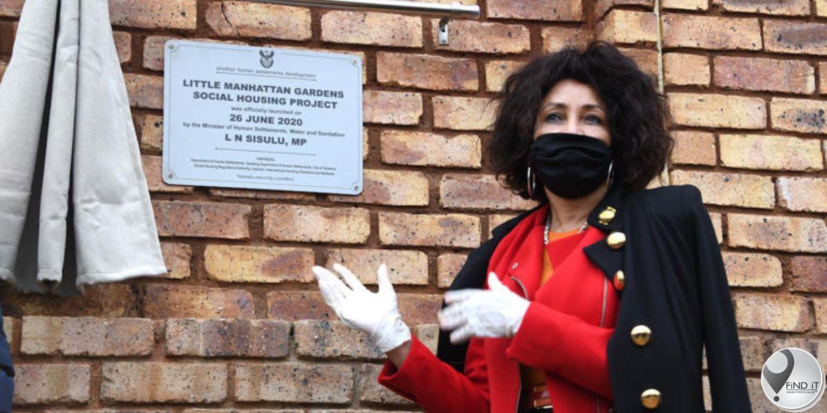Lindiwe Sisulu wil hê skole moet '50% swart, 50% wit' wees