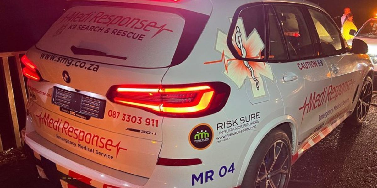 Vrou geskiet na klippe op N2 haar laat aftrek