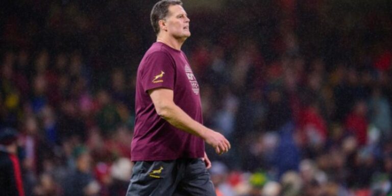 Rassie Erasmus reageer op Rob Louw se twiet oor Elton Jantjiesse Elton Jantjies tweet