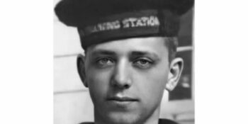 Soldaat wat sterf tydens Pearl Harbor-aanval word begrawe