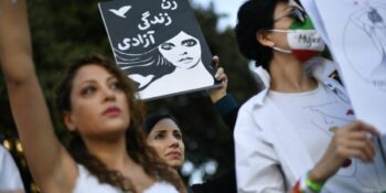 Tiener se moord in Iran maak opslae