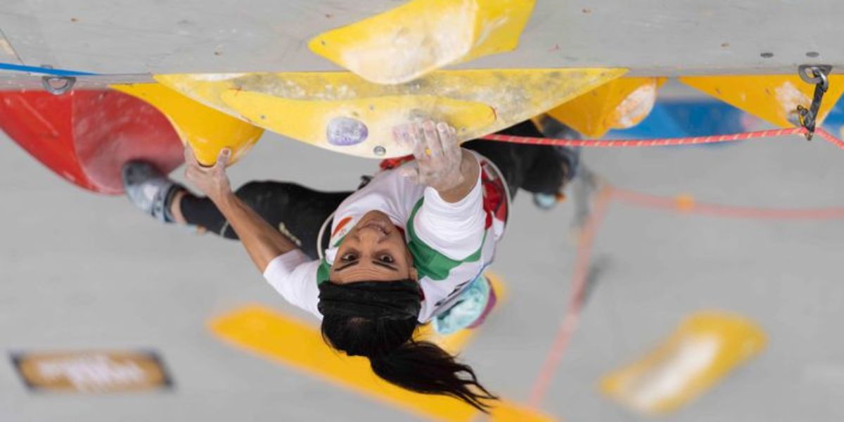 Iranse atleet, Elnaz Rekabi, wat kompeteer het sonder haar hijab is in Tehran