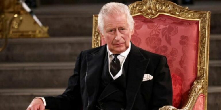 Koning Charles 'sal vir vyf jaar nie in Buckingham-paleis intrek nie weens £369m opknapping'