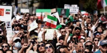 Sowat 92 mense dood in Iran-optogte