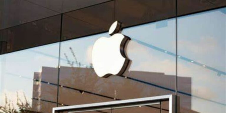 Oorspronklike iPhone van 2007 verkoop vir R700 000 op veiling