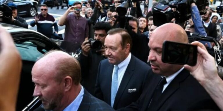 Seksuele aanranding saak teen Kevin Spacey van die hand gewys