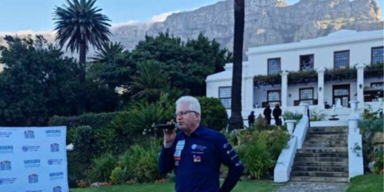 Premier Alan Winde word glo ondersoek oor Leeuwenhof-landgoed en gratis nutsdienste
