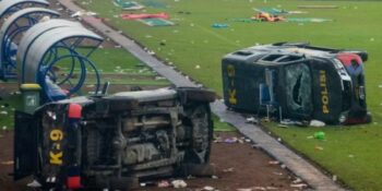 Stormloop in sokkerstadion veroorsaak 125 se dood