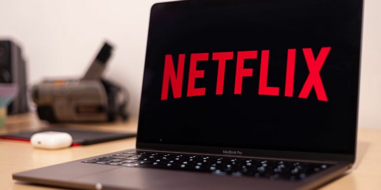 Netflix bevestig planne om gebruikers te hef vir 'gedeelde rekeninge'