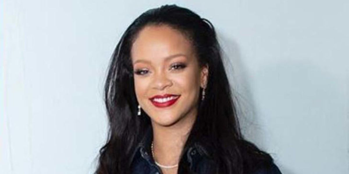 Rihanna stel nuwe liedjie vry na ses jaar