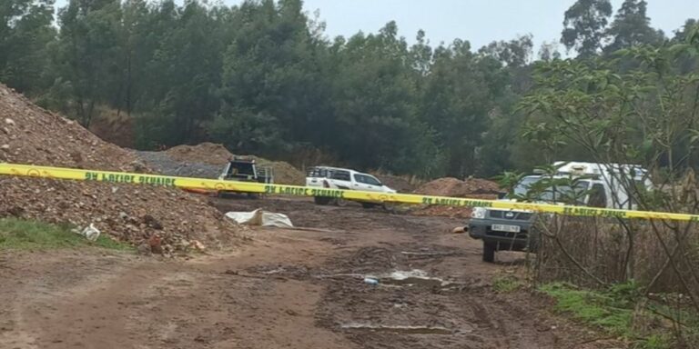 Burgemeester sê nog liggame kan in Krugersdorp-myn vasgekeer wees