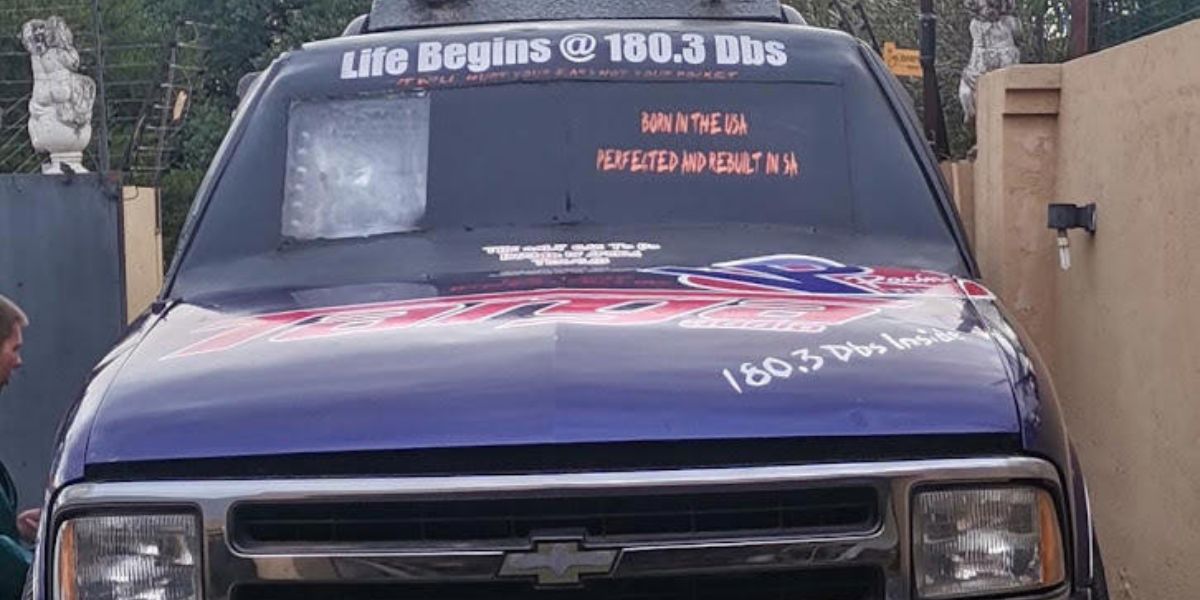 Gauteng man stel wêreldrekord op vir hardste motorklankstelsel