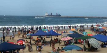 ‘Niemand is gehospitaliseer na swem by Durbanse strande’ sê eThekwini munisipaliteit