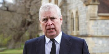 Prins Andrew aangeraai om skikking met Virginia Giuffre te betwis