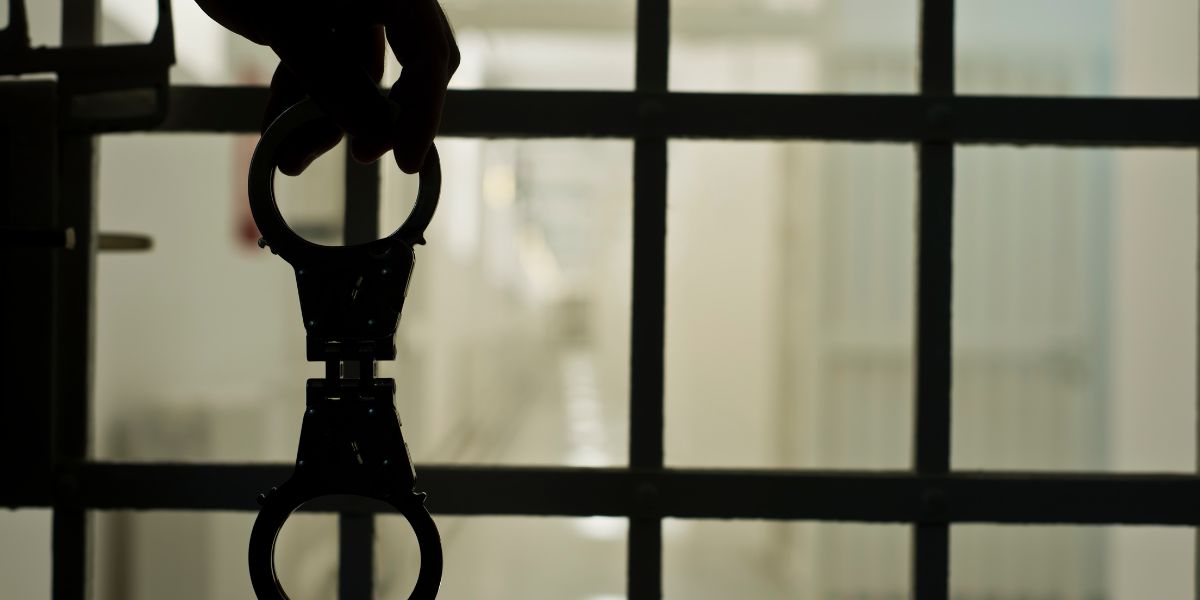 Vrou en huurmoordenaar gevonnis vir moord op tradisionele geneser