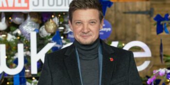 Jeremy Renner glo erger beseer as wat enige iemand weet