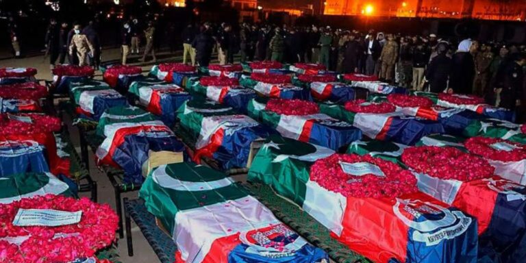 Dodetal styg in Pakistan selfdood-bomaanval