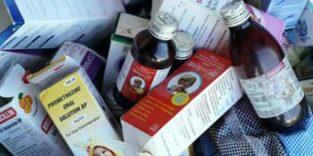 WHO soek ‘onmiddellike’ aksie in hoesstroop sterftes