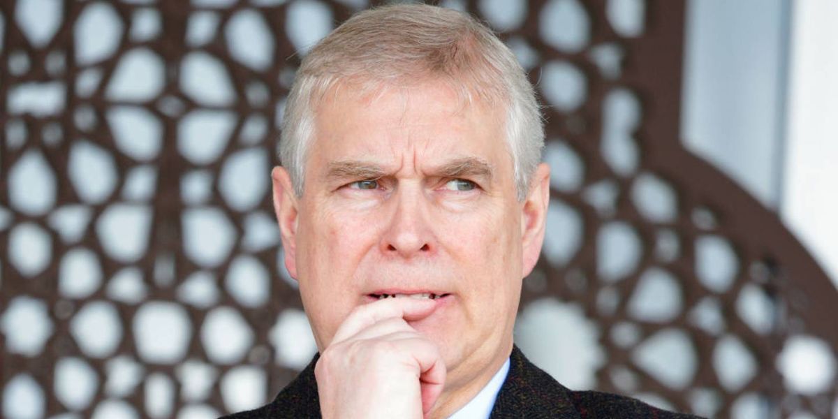 Prins Andrew weer in kollig in seksskandaal