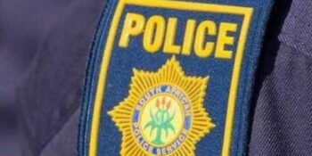 Verdagte wat polisiebeamptes in polisiekantoor aanval, doodgeskiet