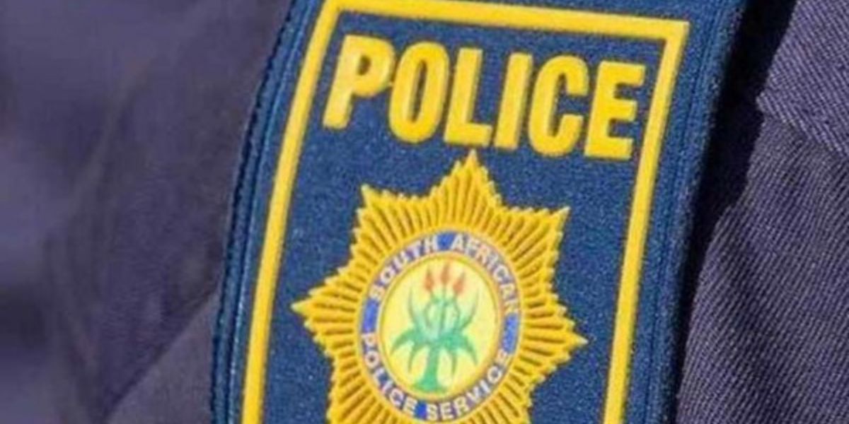 Verdagte wat polisiebeamptes in polisiekantoor aanval, doodgeskiet