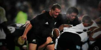 Voormalige All Black erken op nasionale TV hy is gay