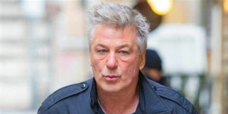 Alec Baldwin amptelik aangekla van onwillekeurige manslag