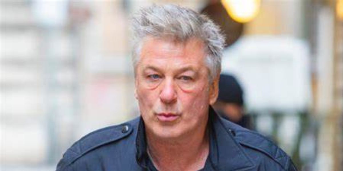 Alec Baldwin amptelik aangekla van onwillekeurige manslag
