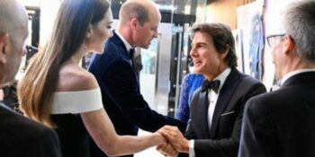 Tom Cruise glo genooi na koning Charles se kroningseremonie