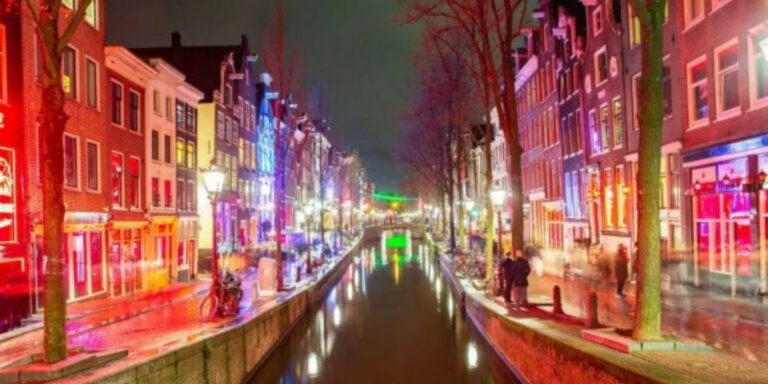Amsterdam verban dagga in Rooiligdistrik