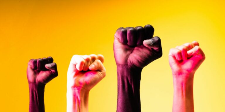 UW studenteraad stem in om staking te stop vir 24 uur