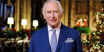 Koning Charles verbied kameras op oomblik van salwing