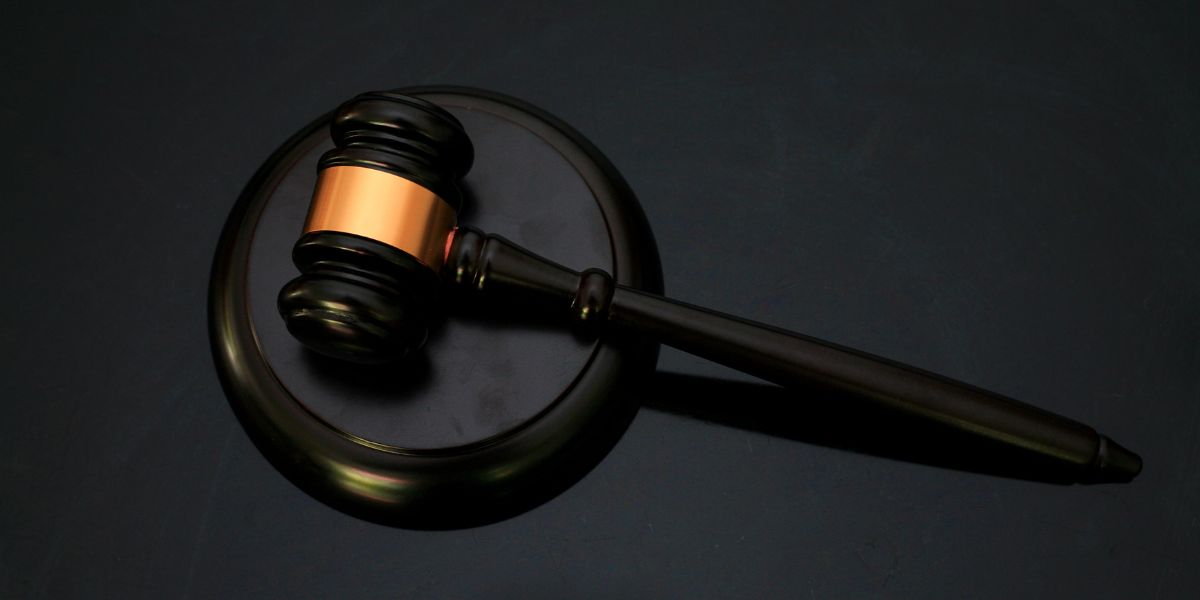 Vermoorde chief Mnisi sou glo vervolg word in renosterstroperysindikaat-saak