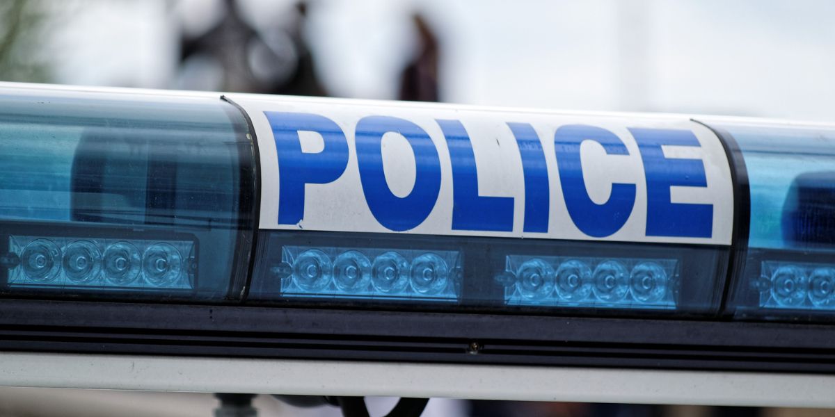Een verdagte dood, twee in hegtenis na moord van 10 mense
