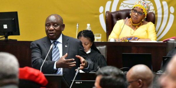 Netwerk gaan ineenstort as skole, hospitale vrygestel word van beurtkrag – Ramaphosa